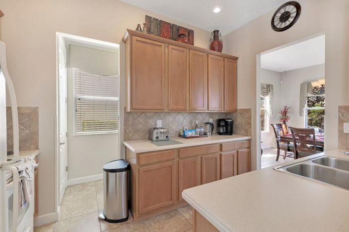 Image No.10-3 Bed Property for sale