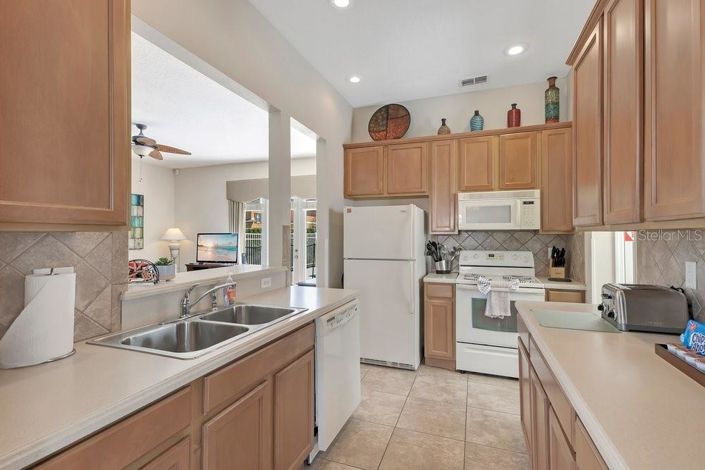 Image No.8-3 Bed Property for sale