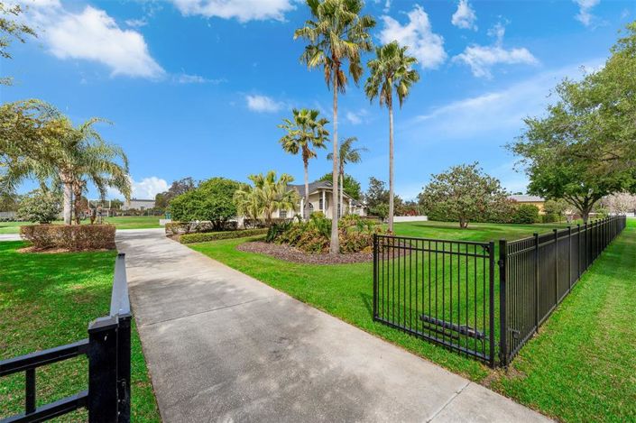 Image No.2-Propriété de 4 chambres à vendre à Orlando