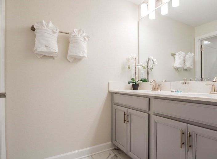 Image No.20-4 Bed Townhouse for sale