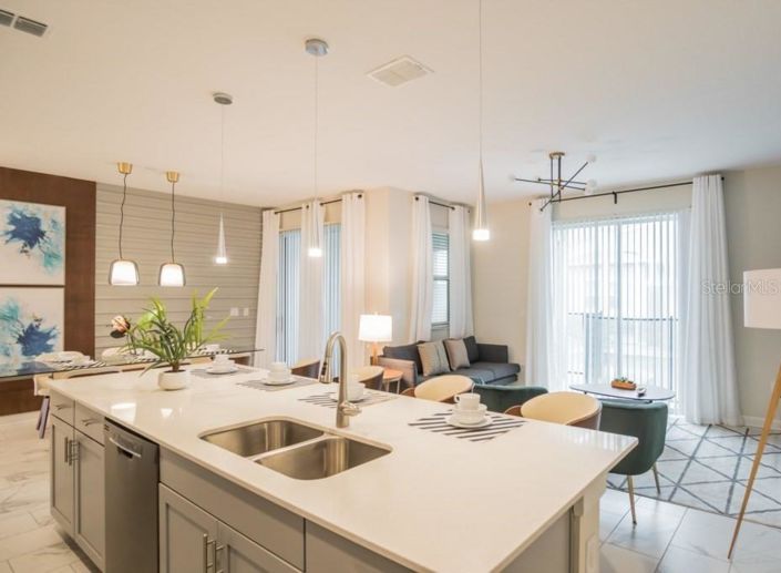 Image No.7-4 Bed Townhouse for sale