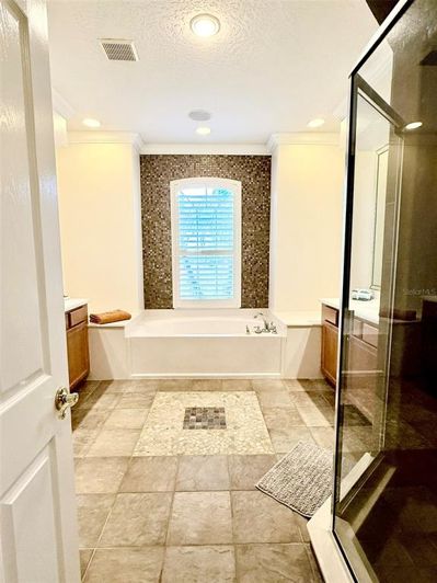 Image No.13-5 Bed Property for sale