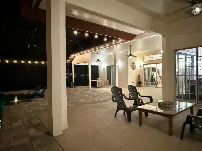 Image No.27-5 Bed Property for sale