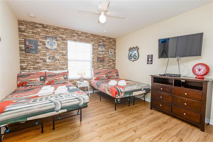 Image No.15-4 Bed Townhouse for sale