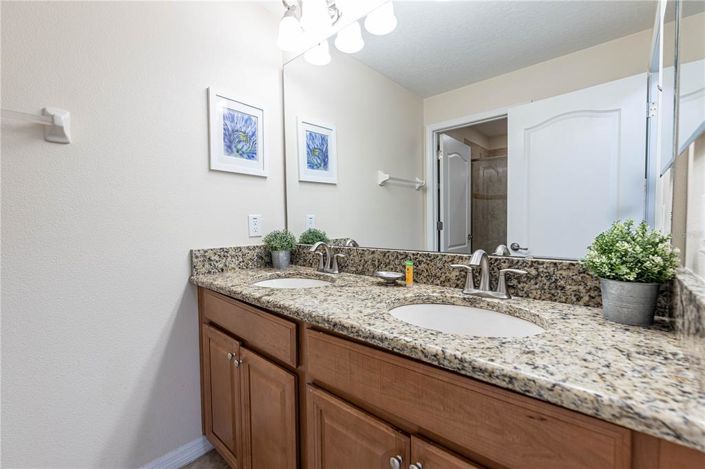 Image No.16-4 Bed Townhouse for sale