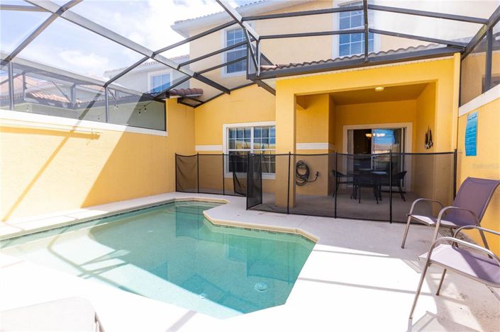 Image No.19-4 Bed Townhouse for sale