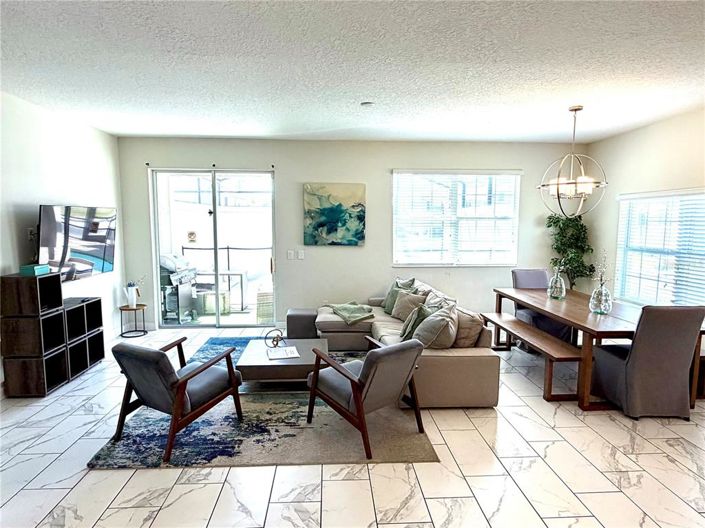 Image No.12-5 Bed Townhouse for sale