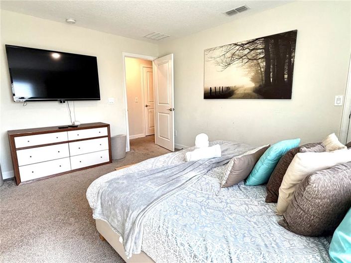 Image No.18-5 Bed Townhouse for sale