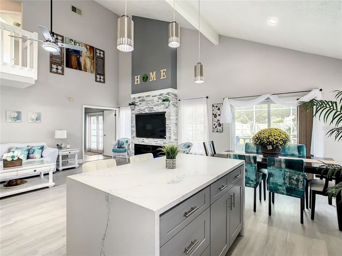 Image No.11-6 Bed Property for sale