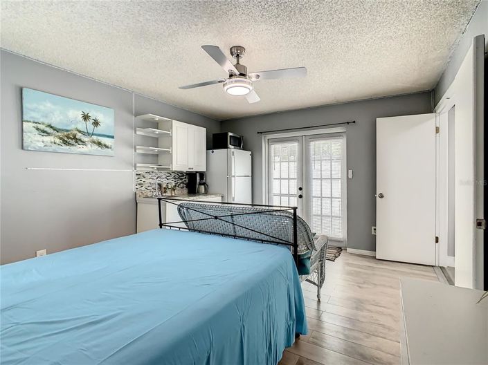 Image No.17-6 Bed Property for sale