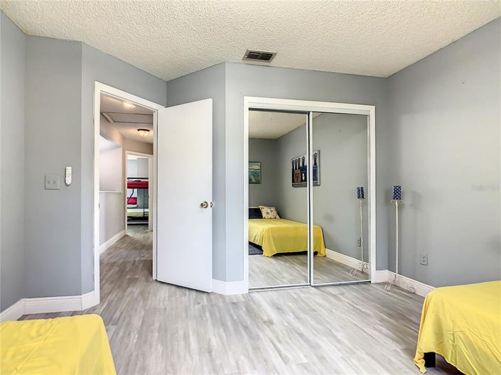 Image No.35-6 Bed Property for sale