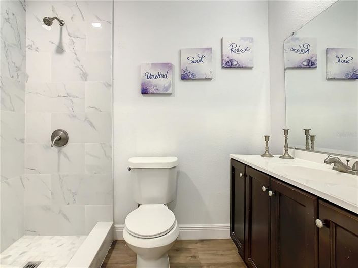 Image No.41-6 Bed Property for sale