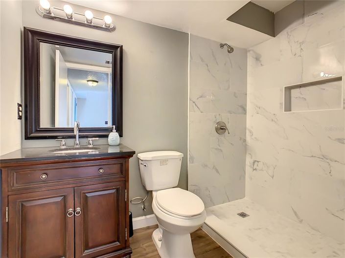 Image No.46-6 Bed Property for sale