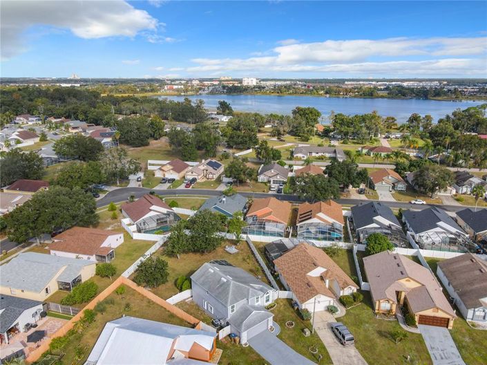 Image No.56-6 Bed Property for sale