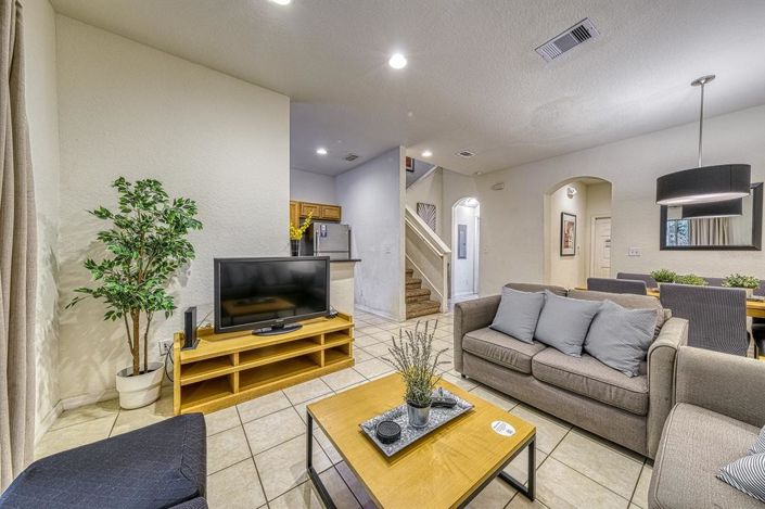 Image No.11-4 Bed Townhouse for sale