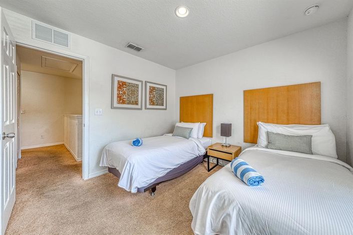 Image No.20-4 Bed Townhouse for sale