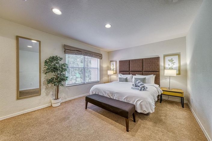 Image No.25-4 Bed Townhouse for sale