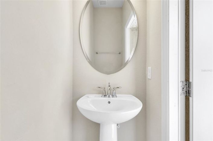 Image No.17-5 Bed Townhouse for sale