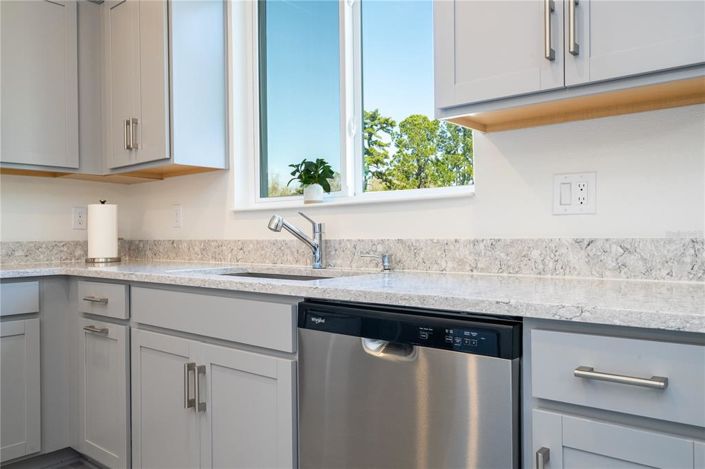 Image No.10-5 Bed Property for sale