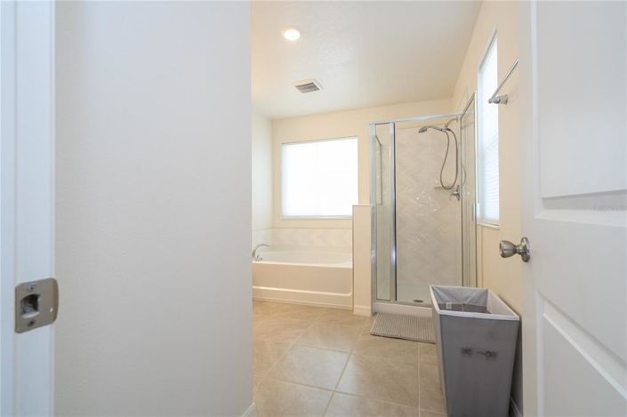 Image No.56-5 Bed Property for sale