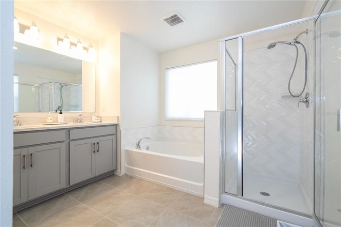 Image No.57-5 Bed Property for sale