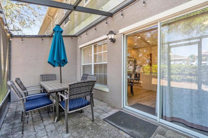 Image No.27-4 Bed Townhouse for sale