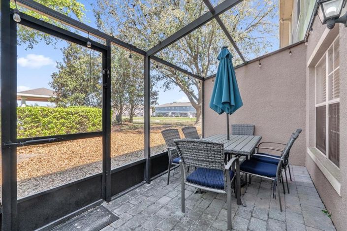 Image No.28-4 Bed Townhouse for sale