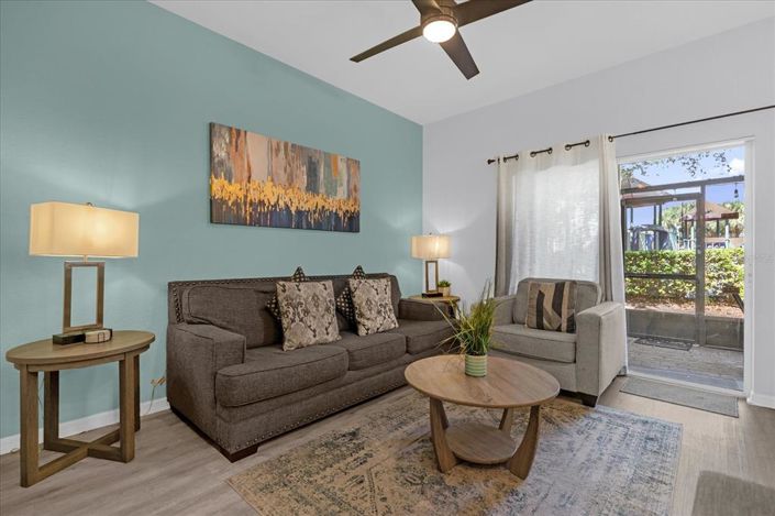 Image No.4-4 Bed Townhouse for sale