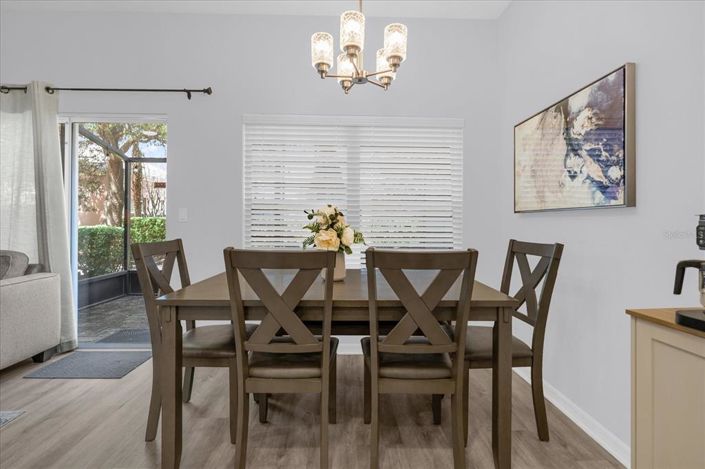 Image No.8-4 Bed Townhouse for sale