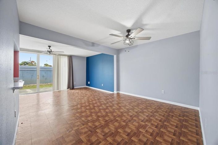 Image No.11-4 Bed Townhouse for sale