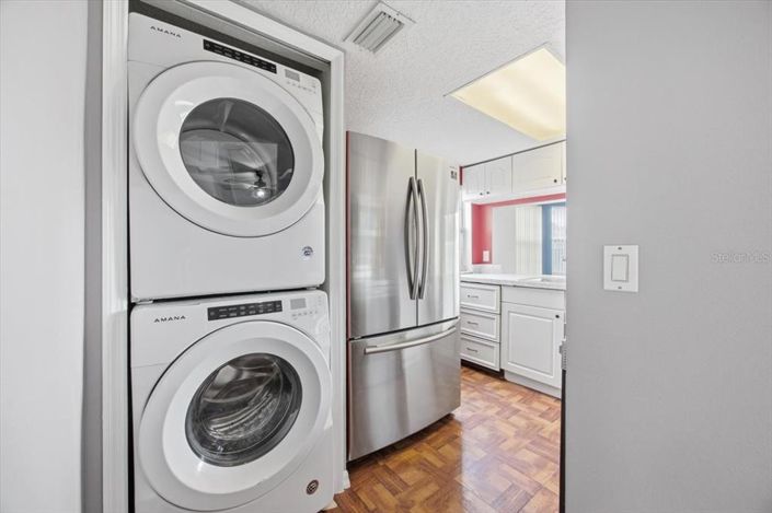 Image No.15-4 Bed Townhouse for sale