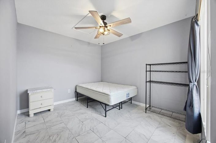 Image No.19-4 Bed Townhouse for sale