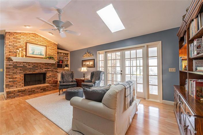 Image No.17-4 Bed Property for sale