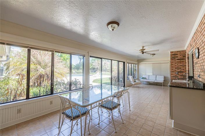 Image No.19-4 Bed Property for sale