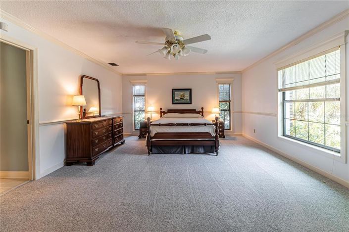 Image No.22-4 Bed Property for sale