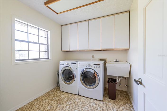 Image No.34-4 Bed Property for sale