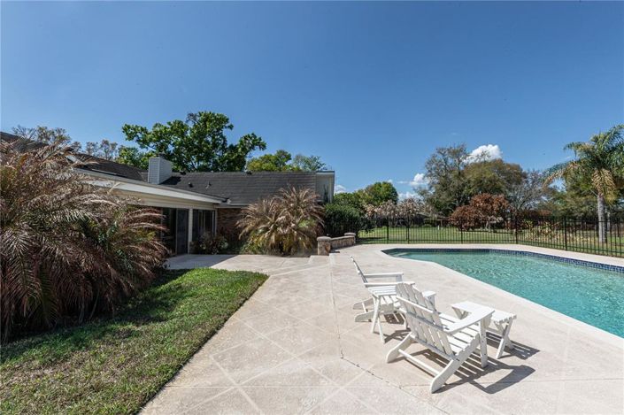 Image No.37-4 Bed Property for sale