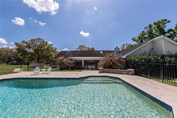 Image No.40-4 Bed Property for sale