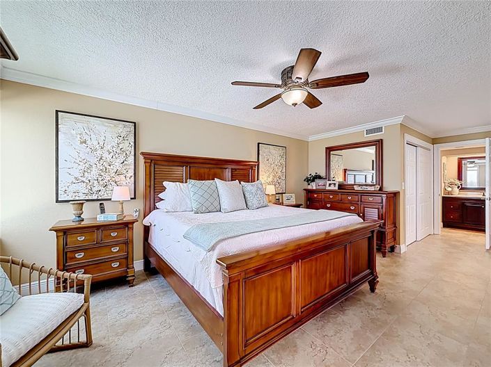 Image No.17-2 Bed Property for sale