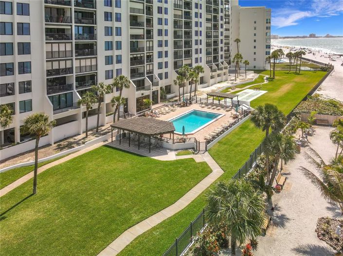 Image No.28-2 Bed Property for sale