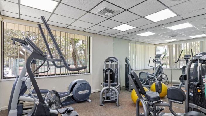 Image No.43-2 Bed Property for sale