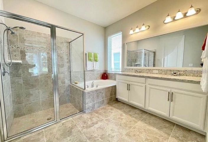 Image No.11-4 Bed Property for sale