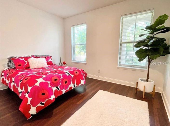 Image No.5-4 Bed Property for sale