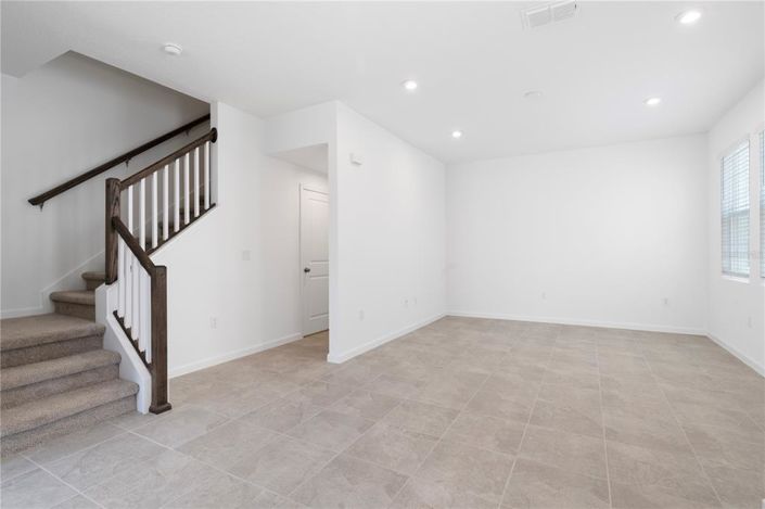 Image No.12-3 Bed Townhouse for sale