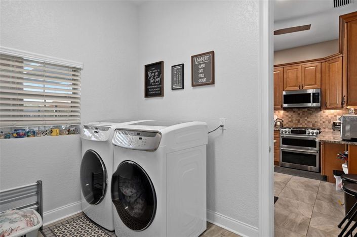 Image No.20-6 Bed Property for sale