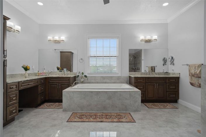 Image No.29-6 Bed Property for sale