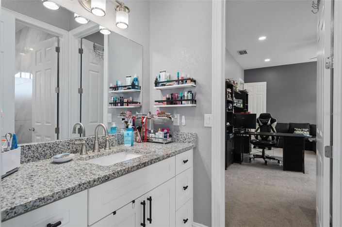 Image No.39-6 Bed Property for sale