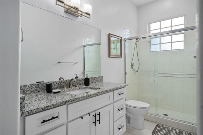 Image No.40-6 Bed Property for sale