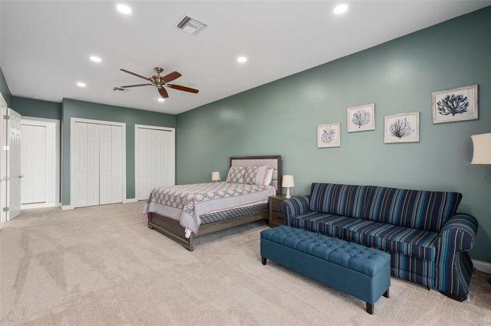 Image No.43-6 Bed Property for sale