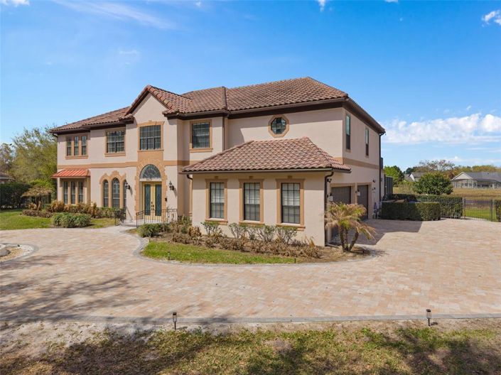 Image No.58-6 Bed Property for sale